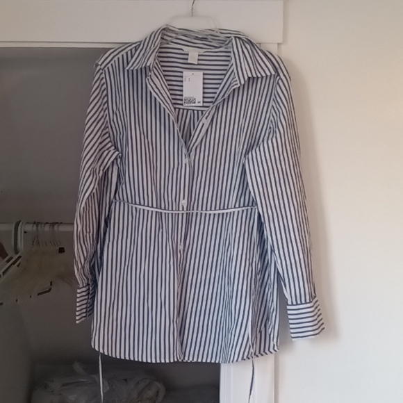 Stylish Striped Button-Up Shirt Top - Host Pick ⭐ - Picture 1 of 7